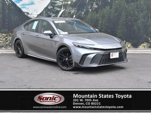 Certified 2025 Toyota Camry SE FWD image 1