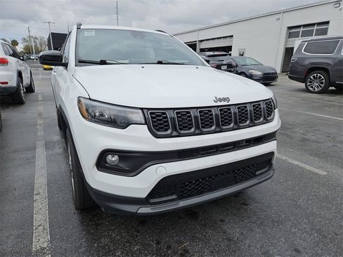 Certified 2025 Jeep Compass Latitude w/ Altitude Special Edition image 4