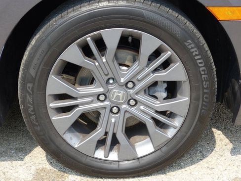 Used 2025 Honda Odyssey Touring image 13
