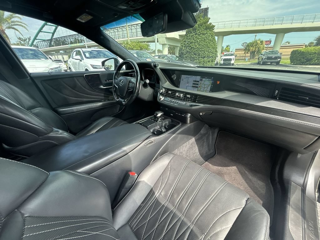 Used 2018 Lexus LS 500 w/ Luxury Package RWD image 37