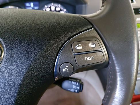 Used 2011 Lexus ES 350 image 18