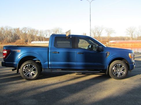 Certified 2022 Ford F150 XL w/ STX Appearance Package image 5
