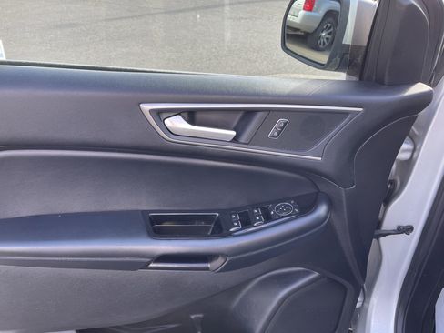 Used 2018 Ford Edge SEL w/ Equipment Group 201A AWD/4WD image 17