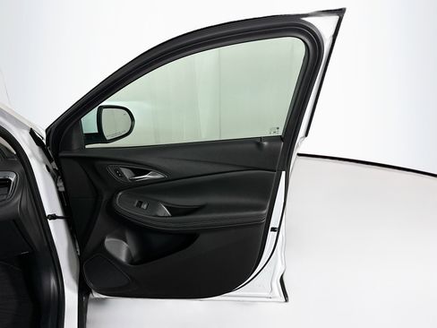 Used 2025 Buick Encore GX Preferred image 30