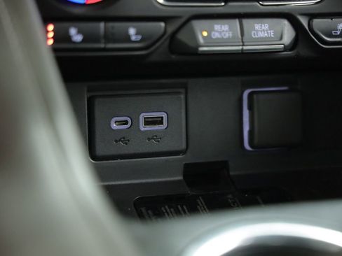 Used 2021 Chevrolet Tahoe LT image 23