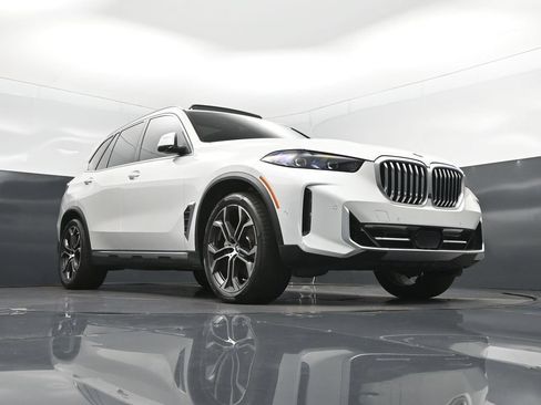 Used 2025 BMW X5 sDrive40i w/ Climate Comfort Package RWD image 44