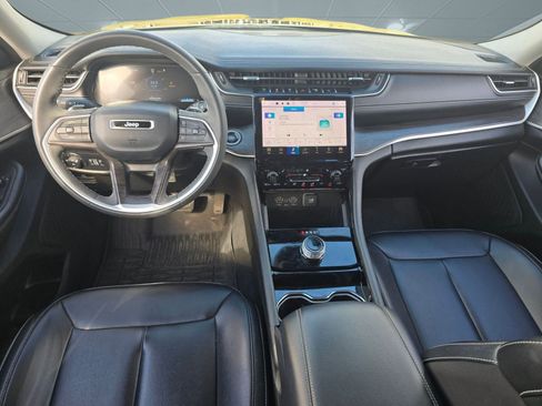 Used 2023 Jeep Grand Cherokee L Limited image 4