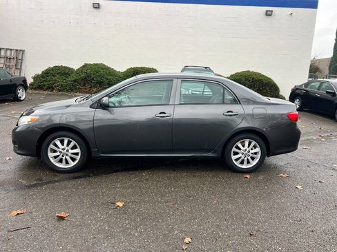 Used 2009 Toyota Corolla LE image 3
