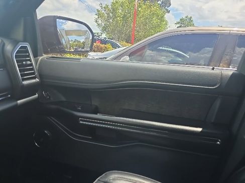 Used 2021 Ford Expedition Max Limited RWD image 25
