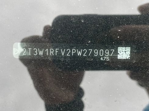 Used 2023 Toyota RAV4 XLE image 3