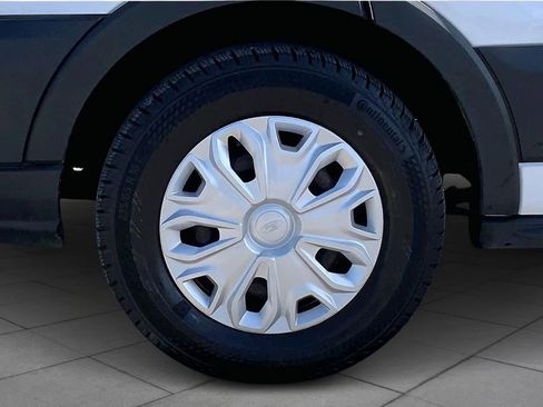 Used 2019 Ford Transit 150 XLT image 11
