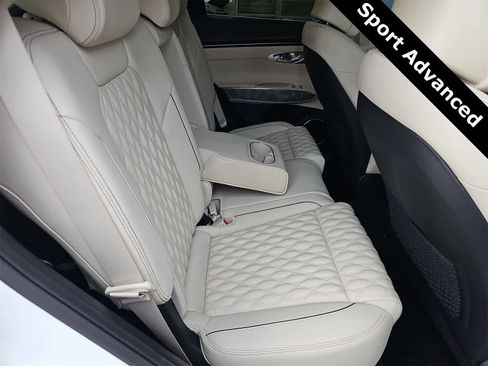 Used 2023 Genesis GV70 3.5T Sport w/ Sport Advanced Package image 17