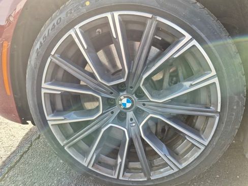 Used 2022 BMW 750i xDrive w/ Executive Package AWD/4WD image 35