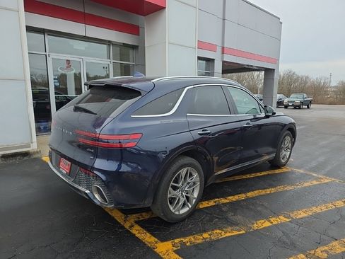 Used 2025 Genesis GV70 2.5T image 3