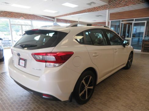 Used 2022 Subaru Impreza 2.0i Premium AWD/4WD image 71