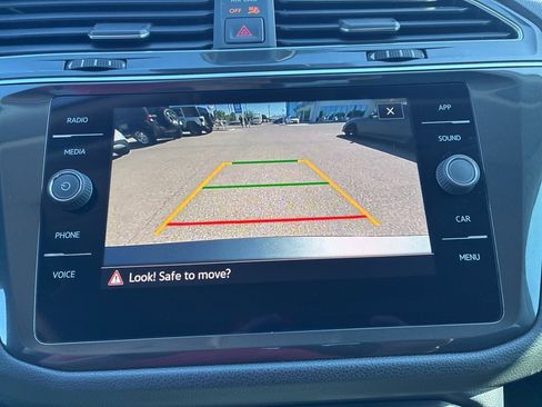 Used 2023 Volkswagen Tiguan SE image 21