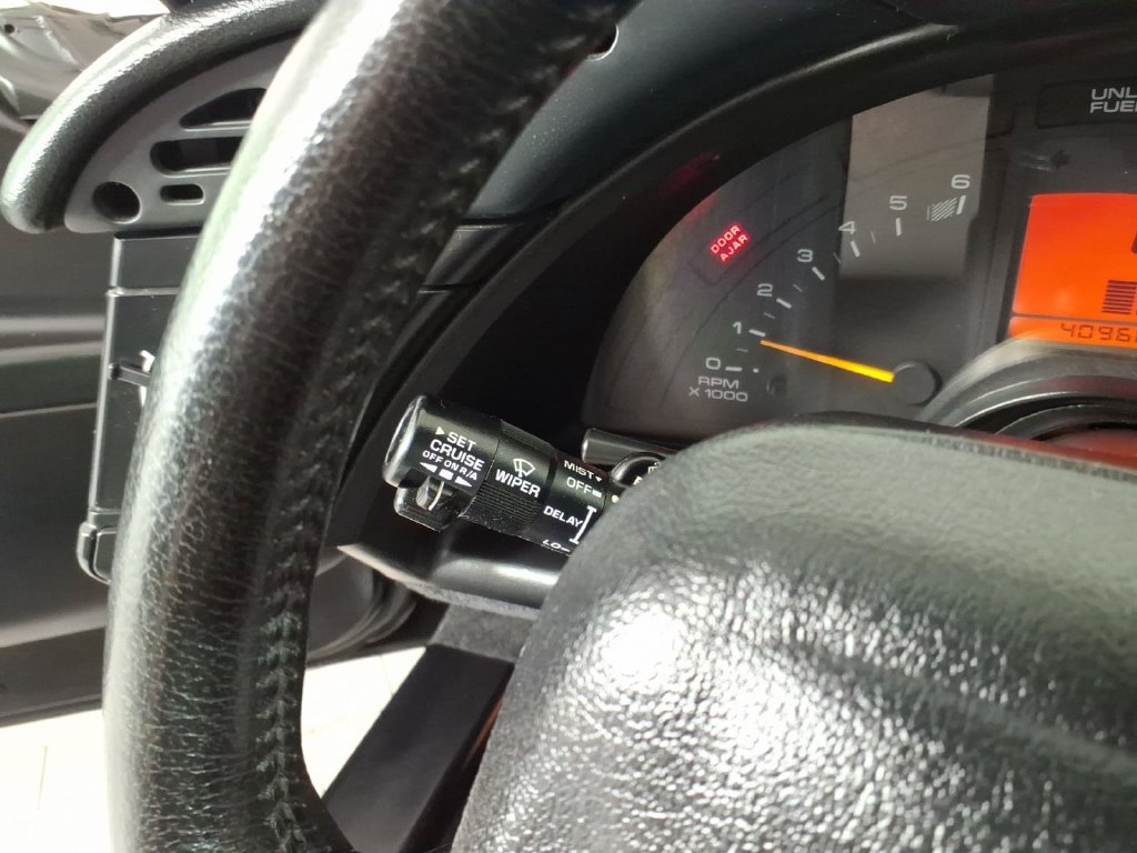 Used 1995 Chevrolet Corvette Coupe RWD image 15