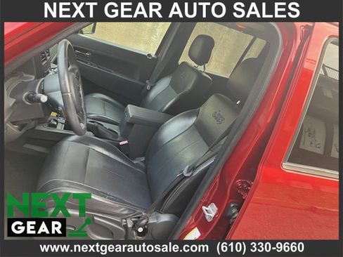 Used 2012 Jeep Liberty Sport image 5