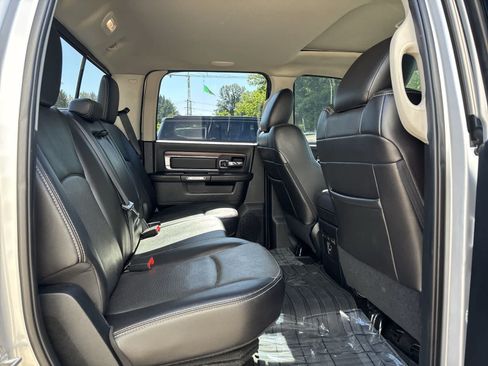 Used 2016 RAM 1500 Laramie w/ Convenience Group AWD/4WD image 8