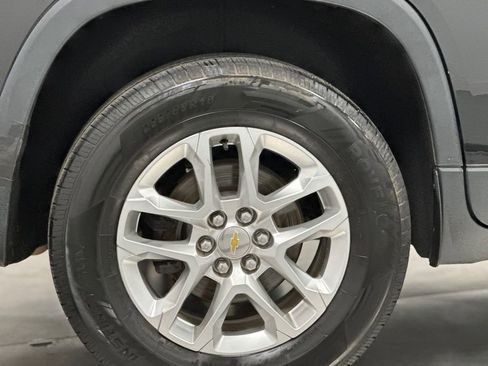 Used 2019 Chevrolet Traverse LT image 25
