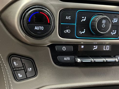 Used 2019 GMC Yukon Denali w/ Denali Ultimate Package AWD/4WD image 57