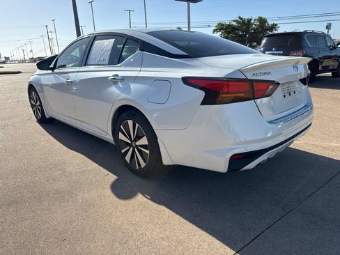 Used 2021 Nissan Altima 2.5 SL FWD image 5