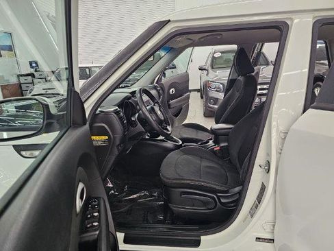 Used 2014 Kia Soul 5dr Wgn Auto Base image 28