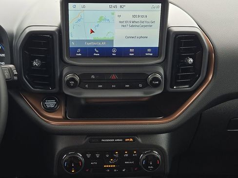 Used 2024 Ford Bronco Sport Outer Banks w/ Tech Package AWD/4WD image 12