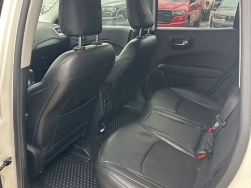 Used 2019 Jeep Compass Latitude w/ Popular Equipment Group AWD/4WD image 24