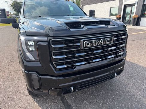 Used 2024 GMC Sierra 2500 AT4 w/ AT4 Premium Plus Package AWD/4WD image 13