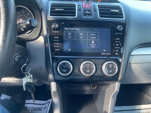 Used 2017 Subaru Forester 2.5i Premium w/ All-Weather Package AWD/4WD image 17