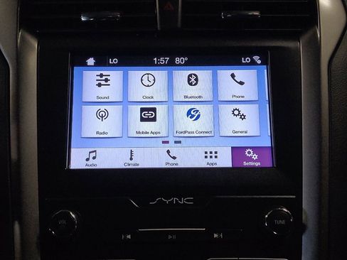 Used 2019 Ford Fusion SE FWD image 25