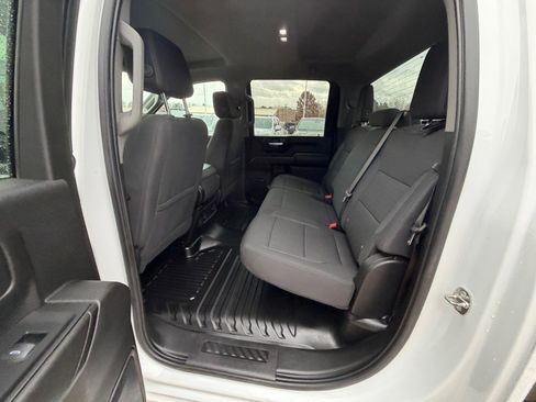 Used 2024 GMC Sierra 3500 Pro w/ Convenience Package image 17