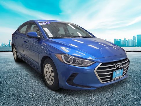 Used 2017 Hyundai Elantra SE image 33