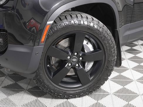 Used 2020 Land Rover Defender 110 HSE image 33