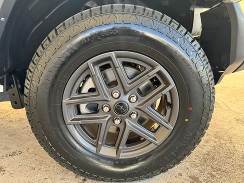 Used 2024 Jeep Wrangler Sport S image 12