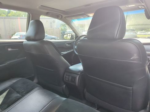 Used 2017 Toyota Camry XSE w/ Moonroof Package FWD image 25