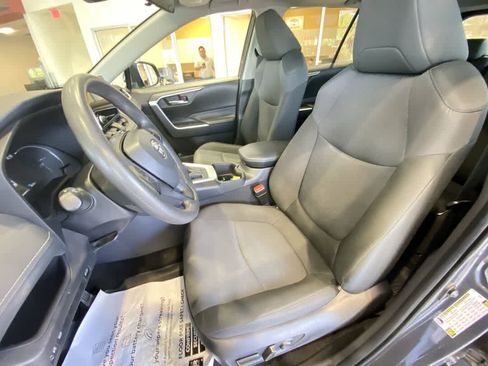 Used 2024 Toyota RAV4 XLE AWD/4WD image 14