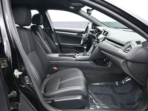 Used 2020 Honda Civic Sport image 31