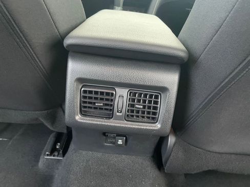 Used 2025 Toyota Camry LE image 23