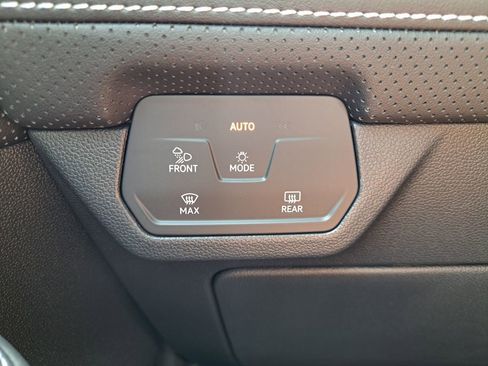 New 2026 Volkswagen Atlas Cross Sport SE image 15