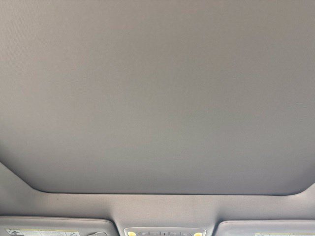 Used 2016 Nissan Rogue SV w/ SV Premium Package AWD/4WD image 29