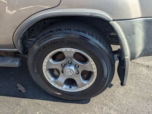 Used 2004 Nissan Xterra SE w/ (Pro) Protection Pkg image 10