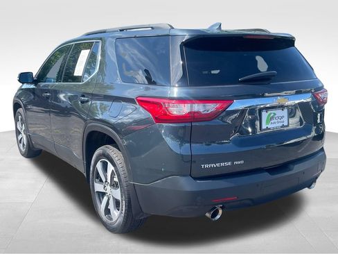 Used 2020 Chevrolet Traverse LT w/ LT Premium Package AWD/4WD image 5