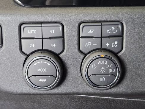 Used 2025 Chevrolet Silverado 2500 LTZ w/ Trail Boss Package AWD/4WD image 23