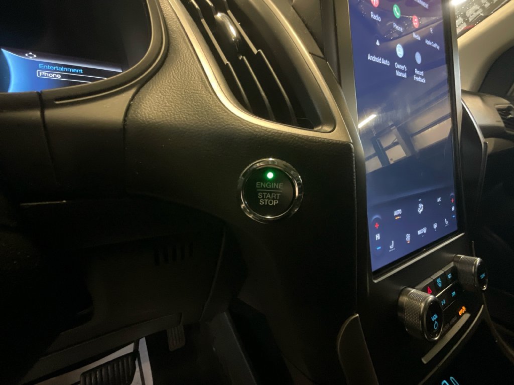 Used 2024 Ford Edge SEL AWD/4WD image 29