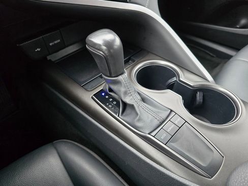 Used 2024 Toyota Camry SE image 36