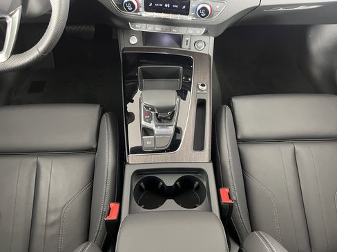 Certified 2025 Audi Q5 e Premium Plus w/ Premium Plus Package AWD/4WD image 16