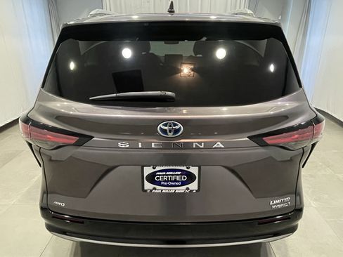 Used 2021 Toyota Sienna Limited AWD/4WD image 5
