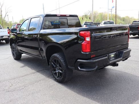 Used 2024 Chevrolet Silverado 1500 LT Trail Boss w/ LT Trail Boss Premium Package AWD/4WD image 3